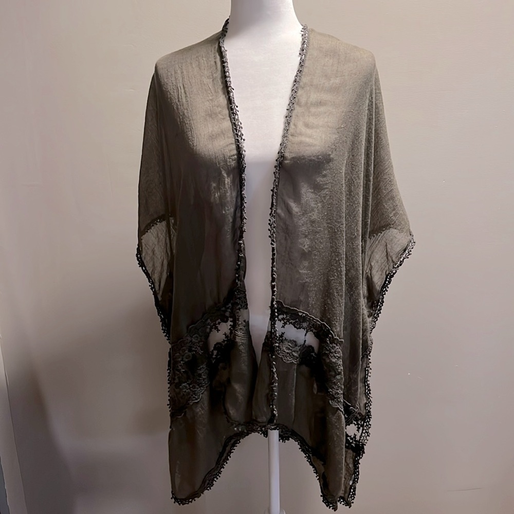 Francesca’s kimono🪴